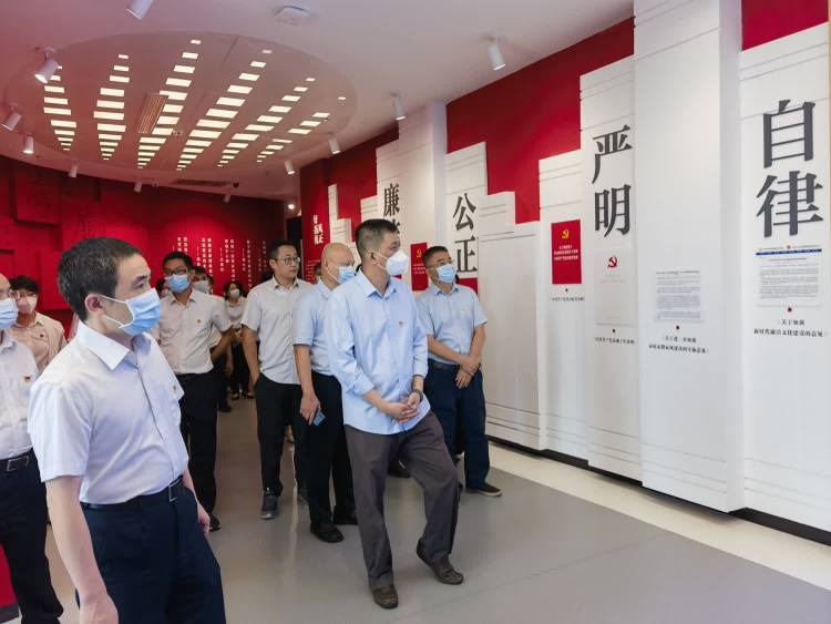 傳承海瑞精神 激蕩清風(fēng)正氣——市環(huán)發(fā)公司開展“清廉國企 青廉有我”主題黨日活動(dòng)(圖7)